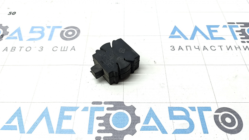 Подушка радиаторов верхняя правая BMW X5 F15 14-18 резина