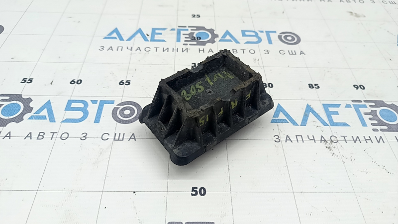 Поддомкратник передний правый BMW X5 F15 14-18 замят