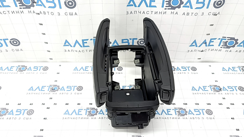 Подлокотник BMW X5 F15 14-18 кожа черная Dakota, царапины, потерт