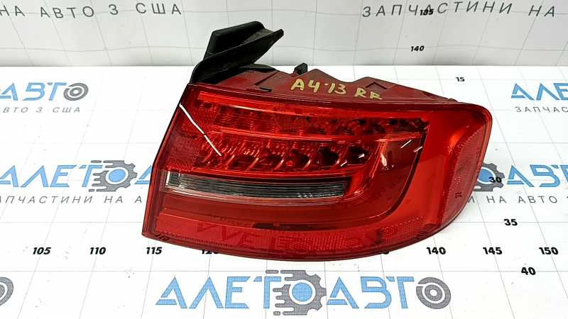 Фонарь внешний крыло правый Audi A4 B8 13-16 рест седан LED