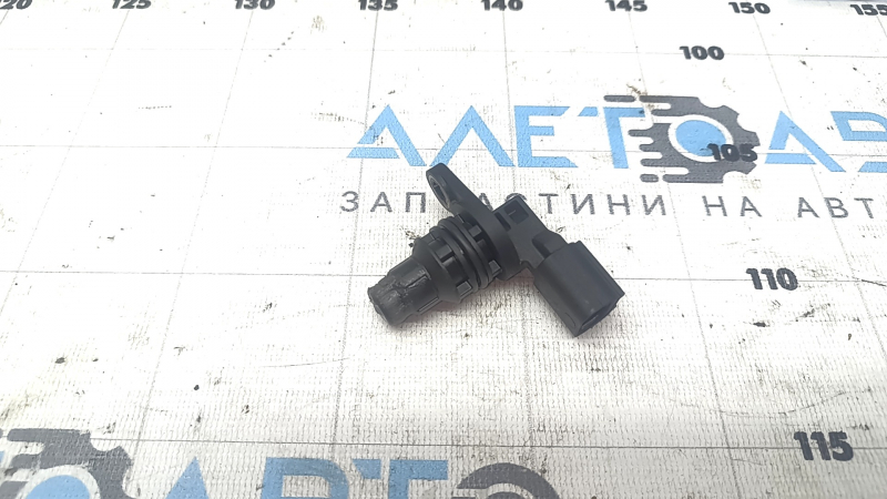 Датчик положения распредвала Ford Fusion mk5 13-20 2.5