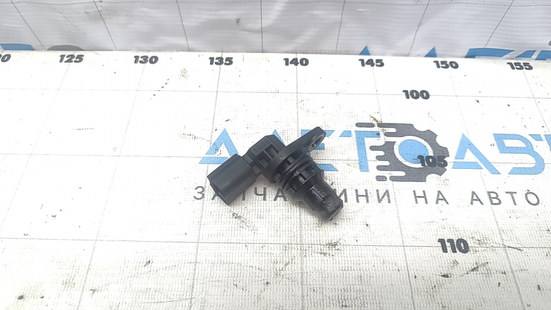 Датчик положения распредвала Ford Fusion mk5 13-20 2.5