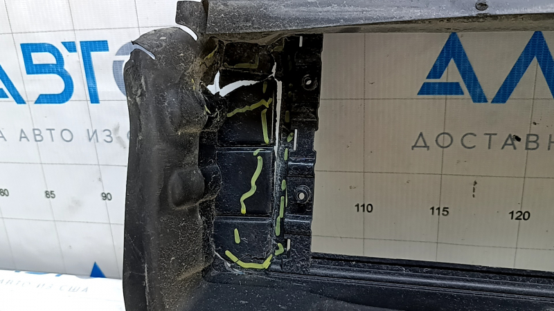 Воздуховод жалюзи нижний Volvo XC60 22-26 надорван