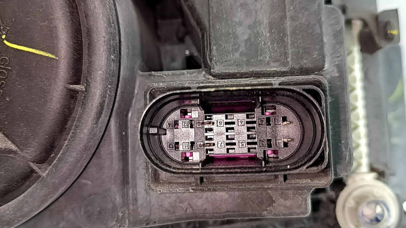 Фара передняя левая в сборе Mercedes W167 GLE 350 450 20-23 LED с уплотнителем, песок