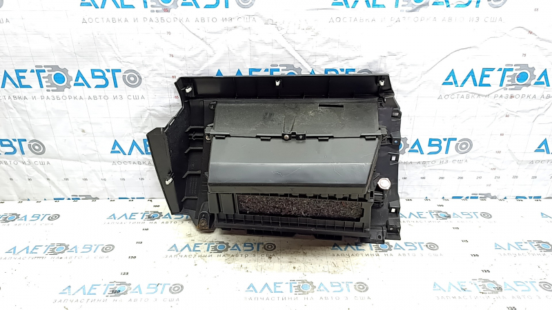 Перчаточный ящик, бардачок Mitsubishi Outlander 14-22 черн, 2 части, царапины