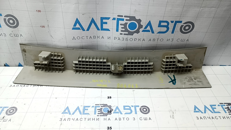 Накладка потолка задняя Dodge Journey 11-20 пластик серый, царапины, под чистку