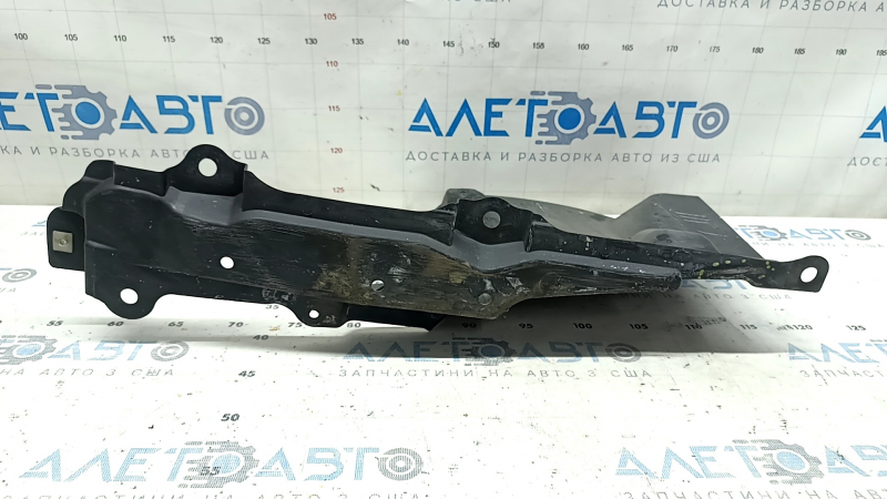 Защита двигателя боковая правая Toyota Prius 50 16-18 потерта, надорван