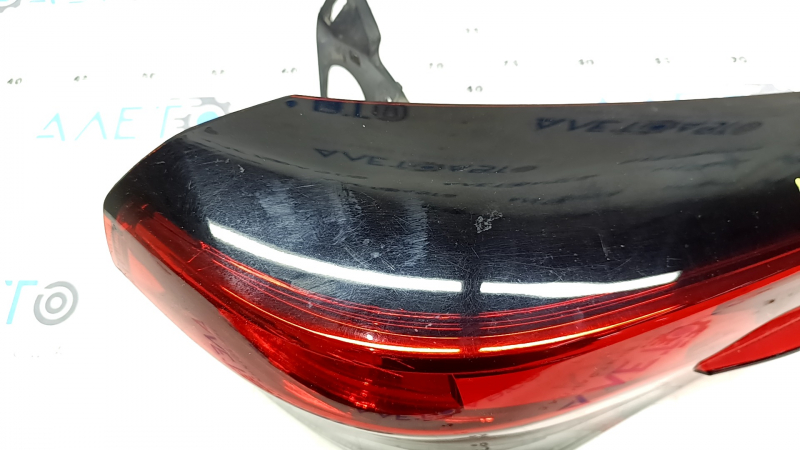Фонарь внешний крыло правый Toyota Highlander 20-23 LED, без крепления, царапины