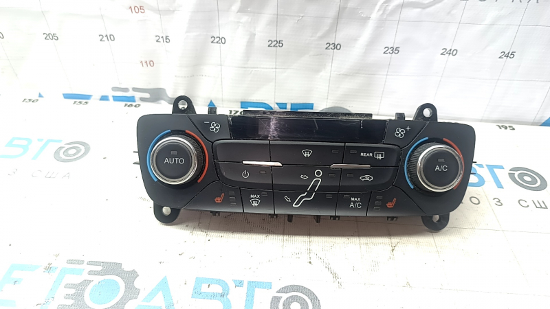 Управление климат-контролем Ford Focus mk3 15-18 рест, auto с подогревом, царапины