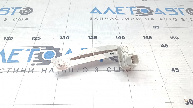 Подсветка порта зарядки Nissan Ariya 23-26