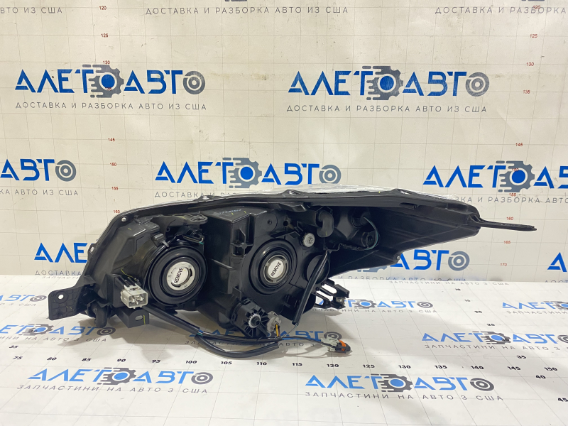 Фара передняя правая Subaru Forester 14-16 SJ дорест галоген
