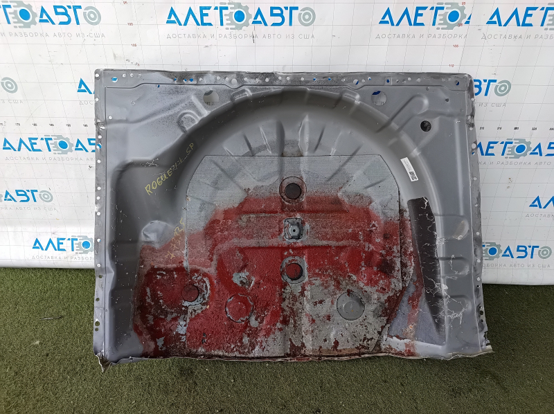 Корыто багажника Nissan Rogue Sport 17-22 высверлена