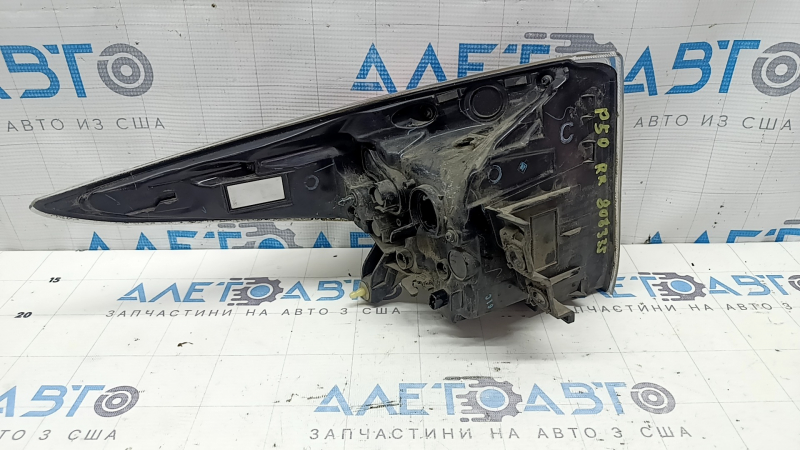 Фонарь верхний крыло правый Toyota Prius 50 16-16 царапины