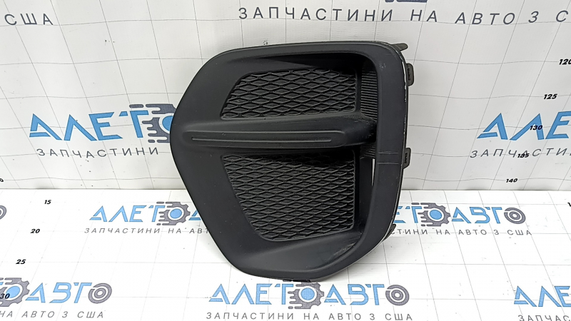Решетка переднего бампера левая Kia Sportage 17-19 FWD без ПТФ, структура, царапины