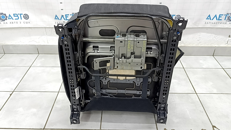 Пассажирское сиденье Kia Sportage 17-22 без airbag, механическое, ткань черная, LX, серая строчка, под химчистку