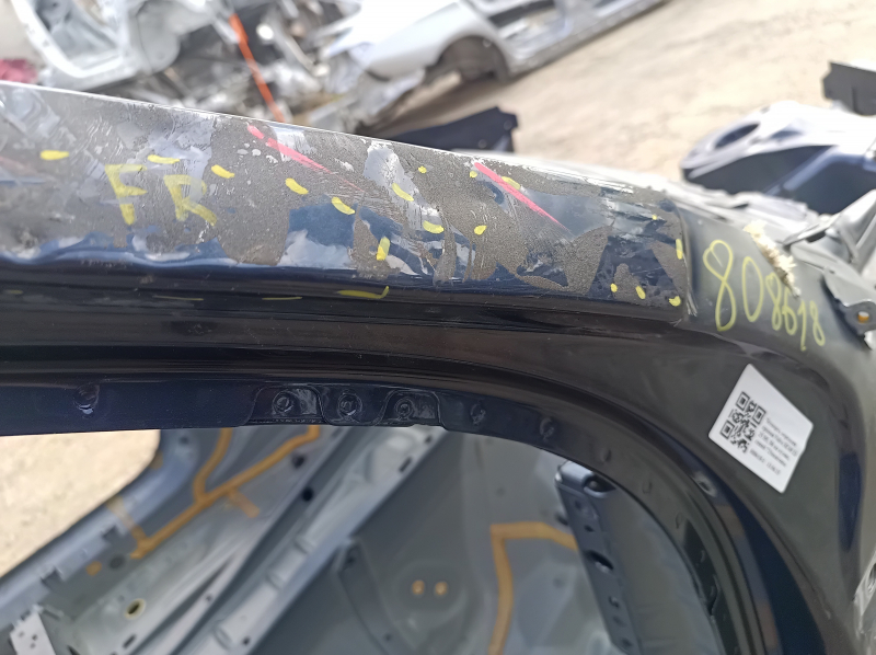 Четверть передняя правая Volvo XC60 22-26 B5, B6 на кузове, синий 723 вмятины