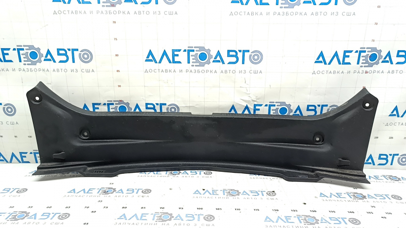 Накладка проема багажника Toyota Camry v70 18-24 черная, царапины