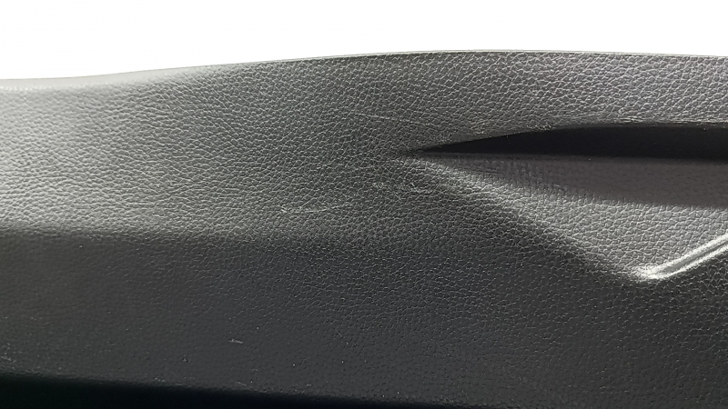 Обшивка арки правая Toyota Rav4 19-25 черная, с карманом, с плафоном, царапины