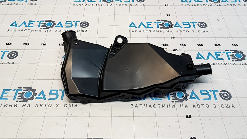 Нижня кришка блоку запобіжників підкапотна ліва Toyota Camry v70 18- hybrid