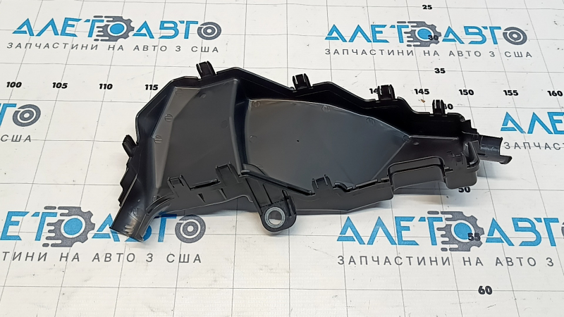 Нижня кришка блоку запобіжників підкапотна ліва Toyota Camry v70 18- hybrid