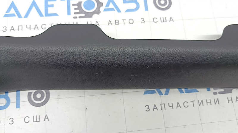 Накладка порога передняя правая Toyota Rav4 19-25 черная, царапины