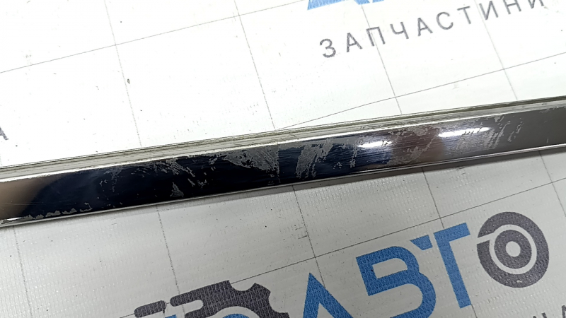 Молдинг двери верхний задний правый Toyota Rav4 19-25 хром, царапины, в клее