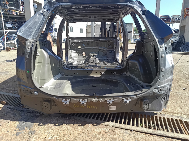 Задняя панель Toyota Rav4 19-24 на кузове, графит