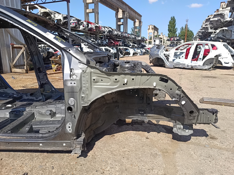 Четверть передняя правая Toyota Rav4 19-25 USA built на кузове, графит