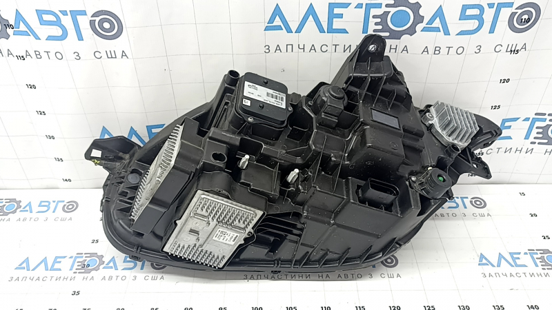 Фара передняя правая в сборе Volvo XC90 16-17 LED, песок, трещины в стекле, сломано крепление