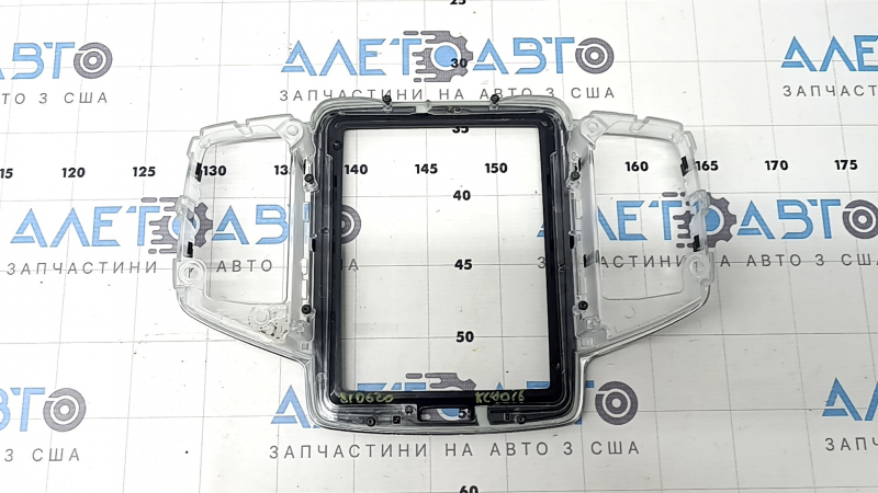 Накладка передней панели обрамление монитора Volvo XC90 16-25 черный глянец, царапины