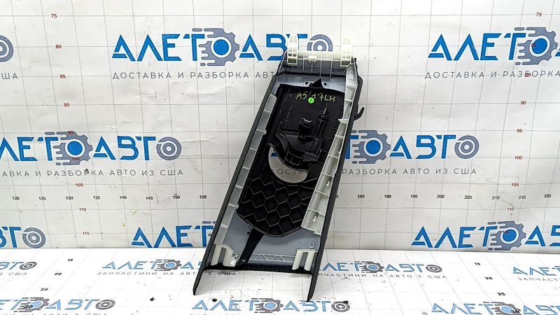 Накладка центральной стойки верхняя ремень левая Audi A5 F5 18-25 5D черная