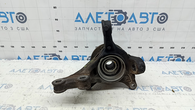Цапфа со ступицей передняя правая Lexus RX350 RX450h 10-15 ржавая, в клине