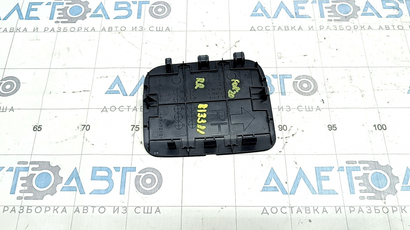 Заглушка нижней обшивки двери багажника правая Subaru Forester 19-24 SK черная