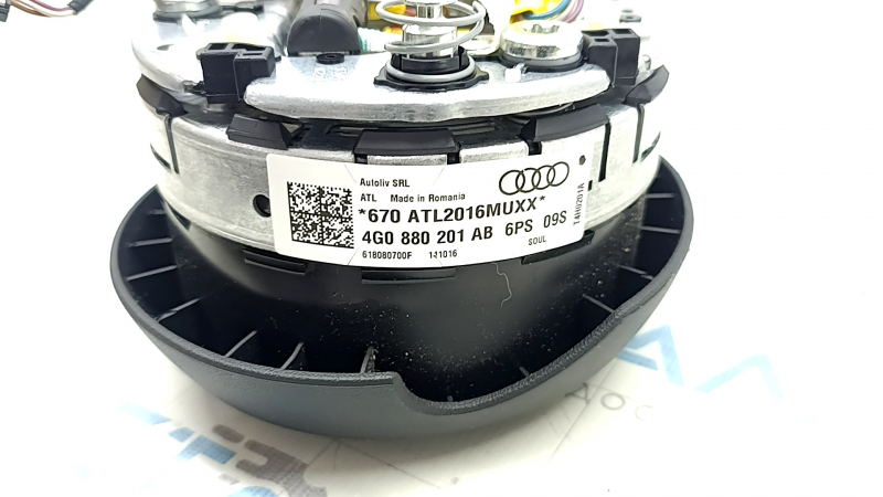 Подушка безопасности airbag в руль водительская Audi A6 C7 12-18 черная sport, царапины