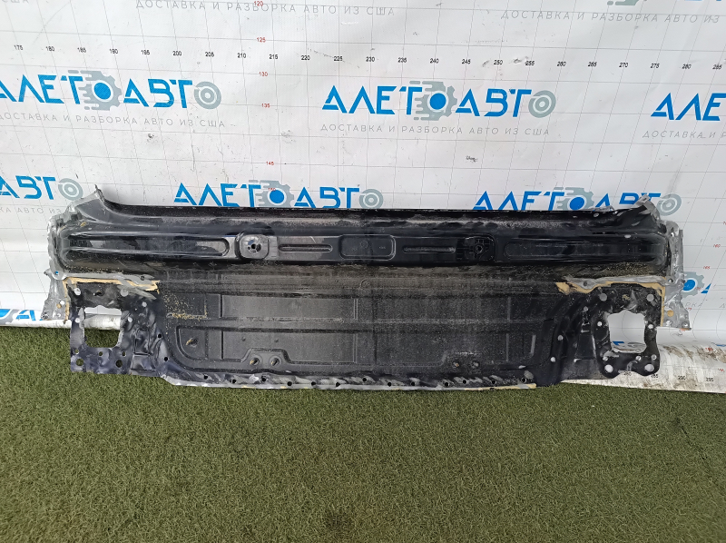 Задняя панель Audi A3 8V 15-18 4d, 2 части, черный LY9T, высверлено