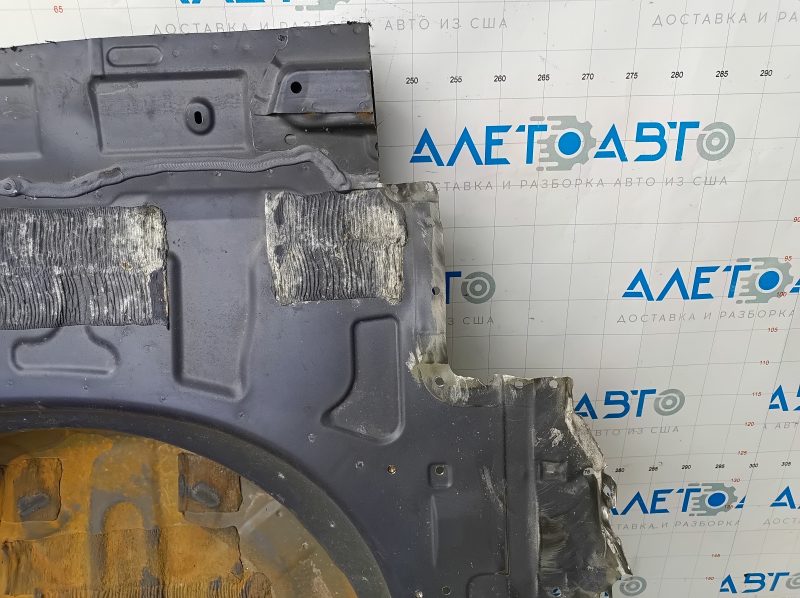 Корыто багажника Toyota Camry v70 18-24 hybrid, высверлена, синий 8W7, примята