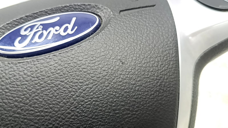 Подушка безопасности airbag в руль водительская Ford C-max MK2 13-18 черная, с кнопками, царапины
