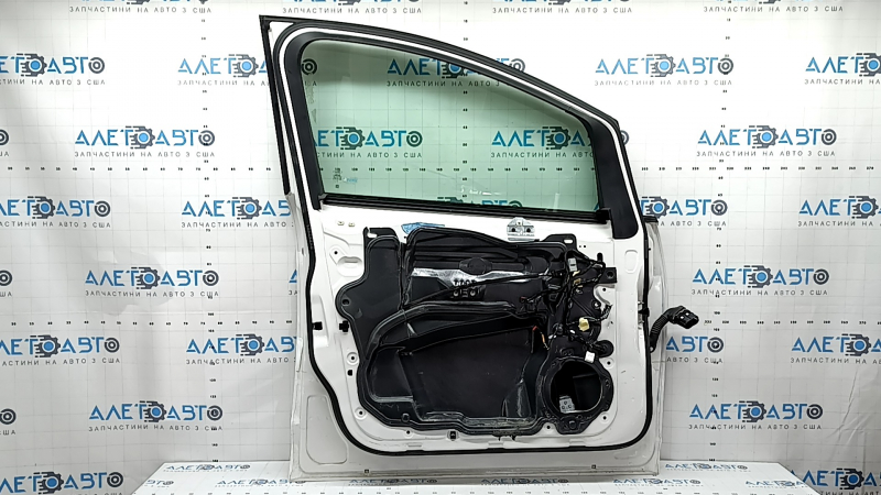 Дверь в сборе передняя левая Ford C-max MK2 13-18 keyless, белый UG, вмятина, клей на накладке