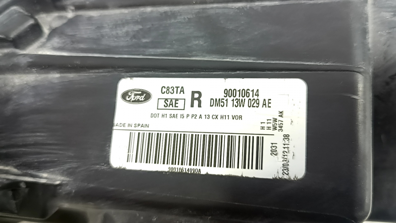Фара передняя правая Ford C-max MK2 13-16 дорест, галоген, трещина в креплении, сломано крепление