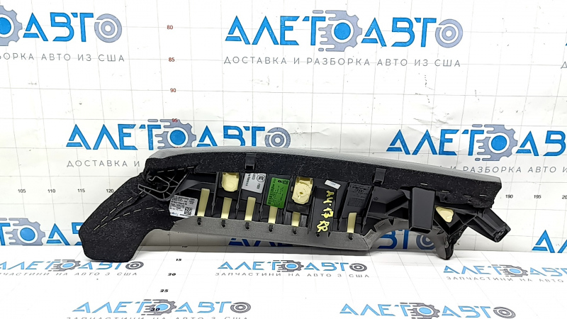 Боковушка 2-го ряда сидений правая Audi A4 B9 17-19 кожа серая
