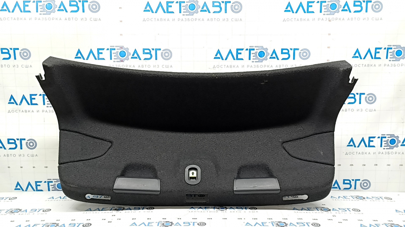 Обшивка крышки багажника Audi A4 B9 17-25 черная, царапины