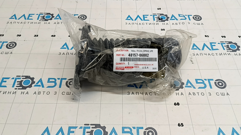 Пыльник амортизатора передний левый Toyota Camry v40 3.5