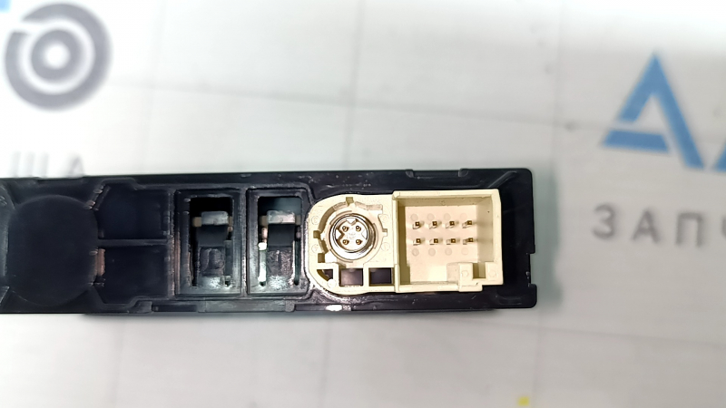 USB Hub Mercedes GLC 20-22 передний, 2 Usb-C