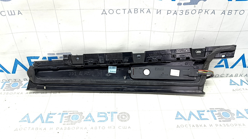 Накладка двери боковая передняя левая Ford Fusion mk5 13-20 черный глянец, с кодом, царапины