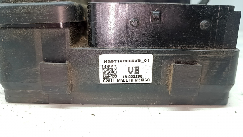 Блок предохранителей подкапотный Ford Fusion mk5 17-20 hybrid, plug-in