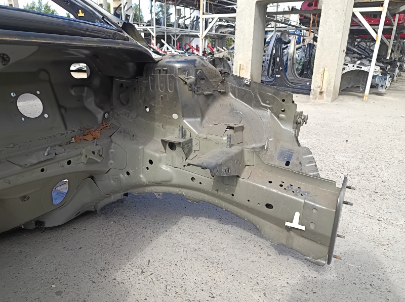 Четверть передняя левая Ford Fusion mk5 13-20 plug-in на кузове, графит