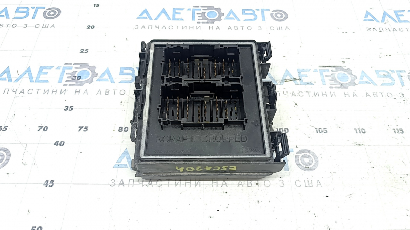 Блок предохранителей подкапотный Ford Escape MK4 20-22 hybrid