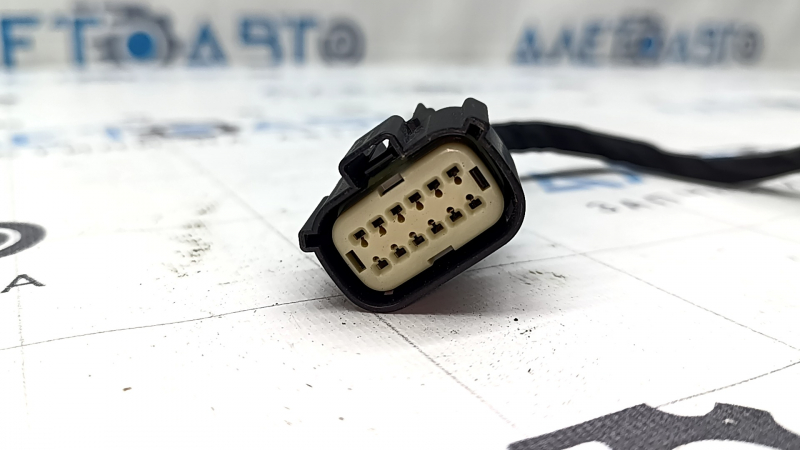 Фишка фары Jeep Compass 22-26 галоген + LED