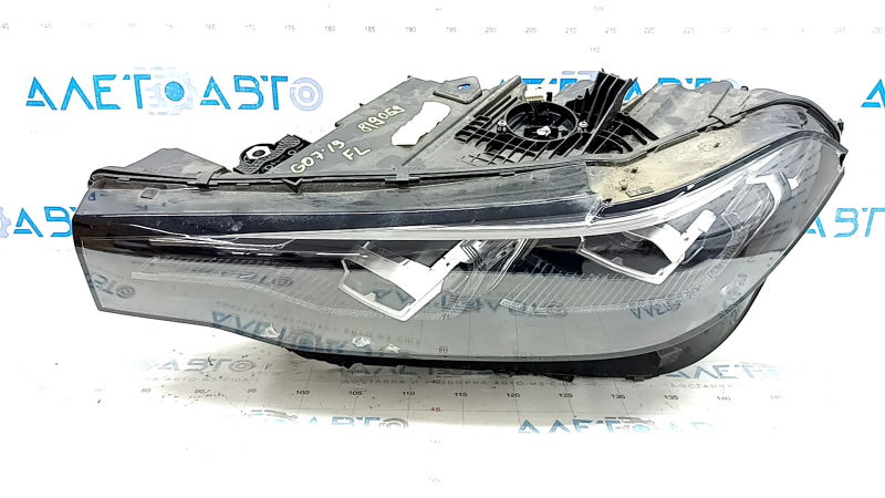 Фара передняя левая голая BMW X7 G07 19-22 LED, без блока, без уплотнителя и кронштейна, сломаны крепления, трещины в корпусе, пробит корпус, пробито стекло