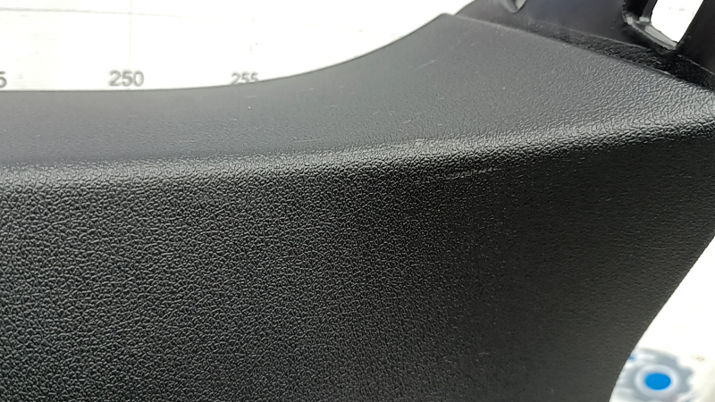 Обшивка задней верхней двери нижняя в сборе BMW X7 G07 19-25 Schwarz, царапины, потерта